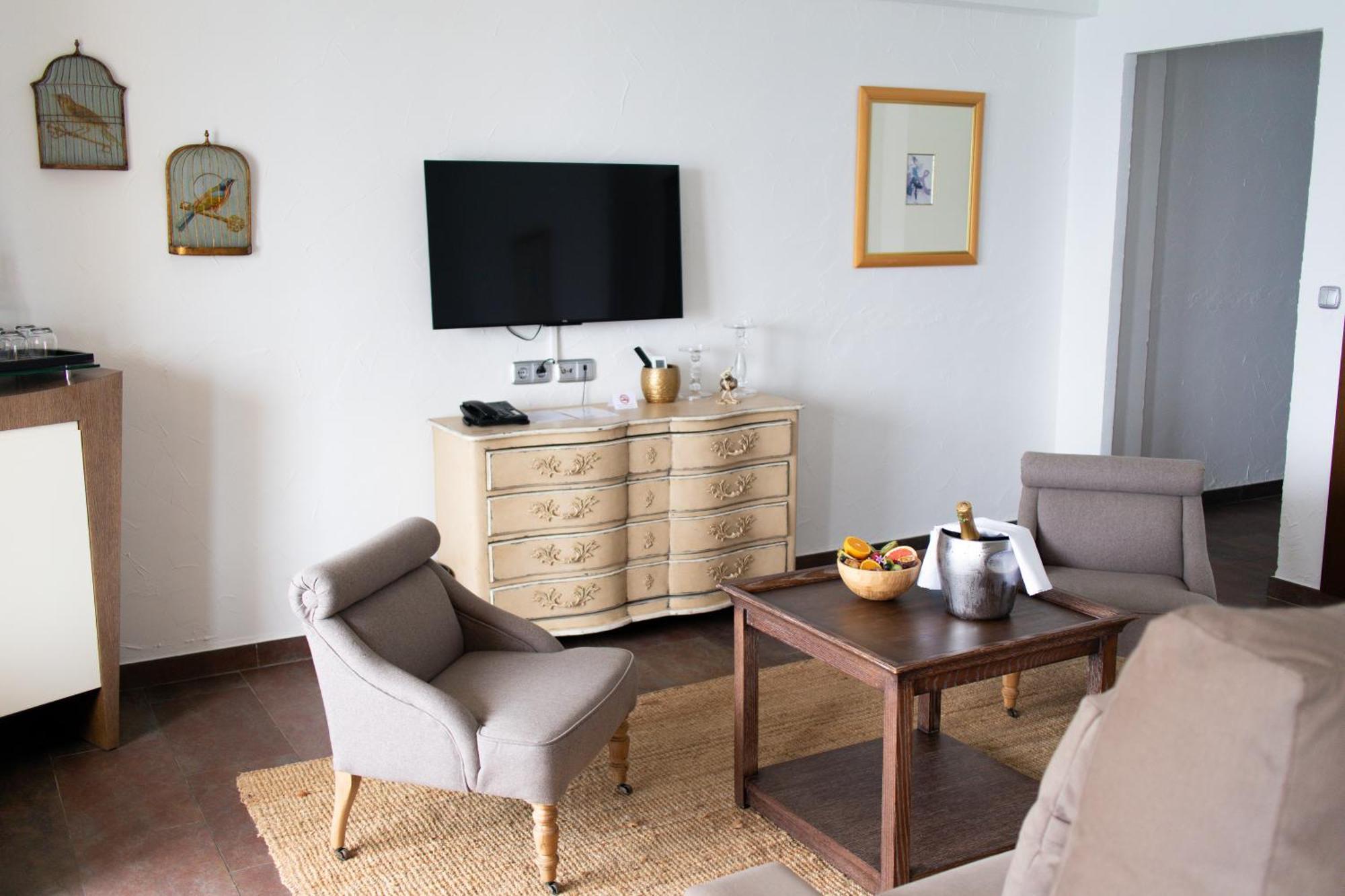 Surplage Hotel Cavaliere Льо Лаванду Екстериор снимка